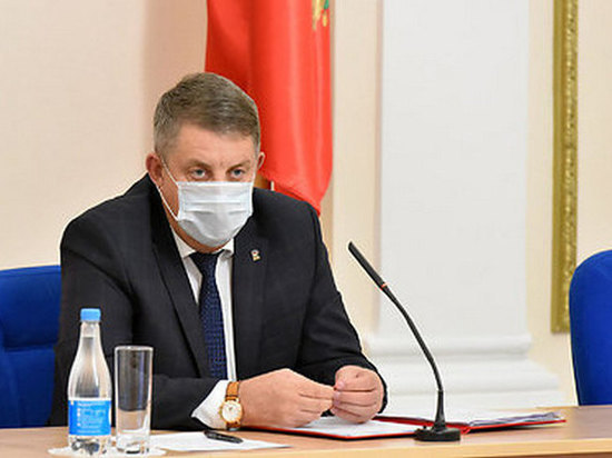 В Брянске благоустроили половину запланированных дворов