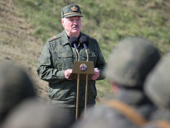 Лукашенко начал командовать в России, как на плацу