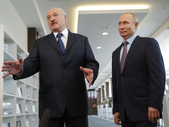 Лукашенко поздравил Путина с 69-летием