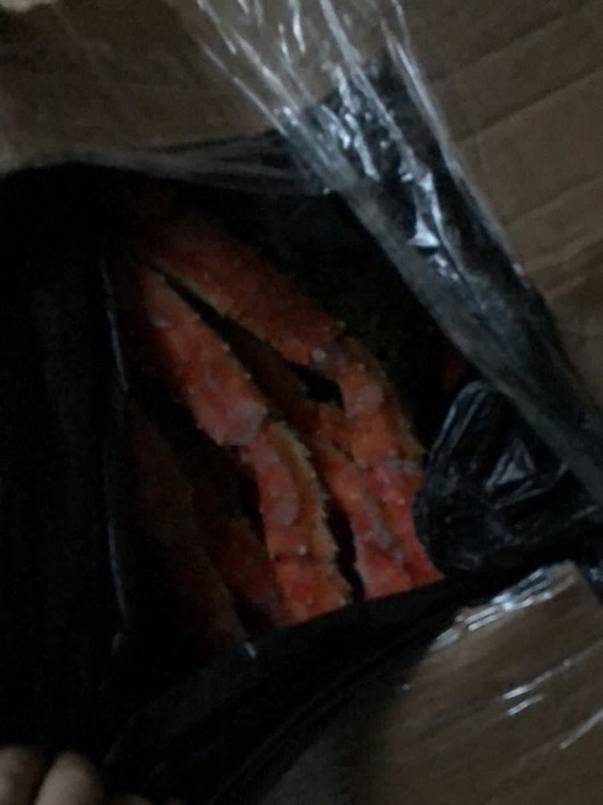 В Мурманске пограничники ФСБ пресекли вывоз 120 килограммов незаконно выловленного краба