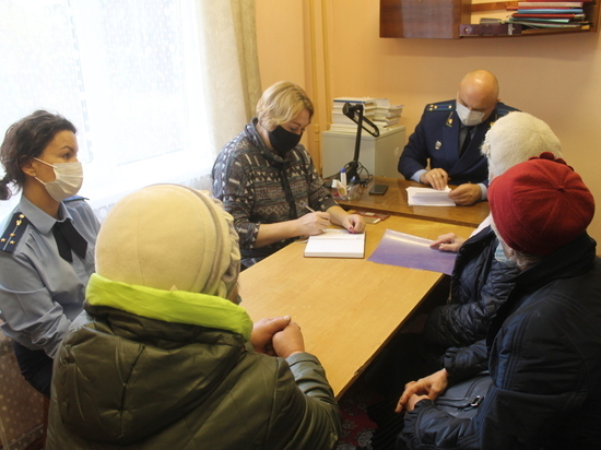 Новоиспечённый прокурор столицы Поморья Сергей Котов провёл личный приём в посёлке Маймаксанского лесного порта