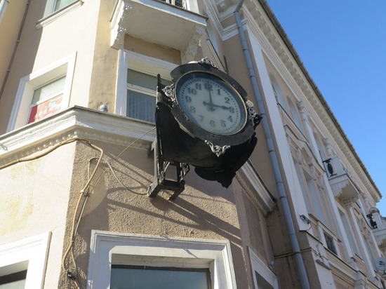 «Дом с часами» на Большой Советской в Смоленске снова показывает время