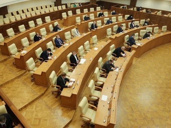 Выбраны семь заместителей председателя Заксобрания Свердловской области