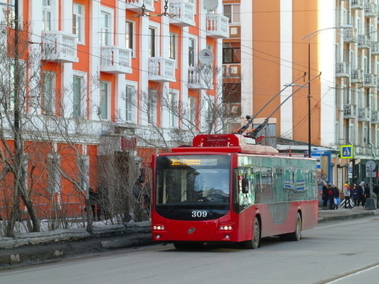 Северяне смогут отслеживать онлайн 48 маршрутов общественного транспорта Заполярья