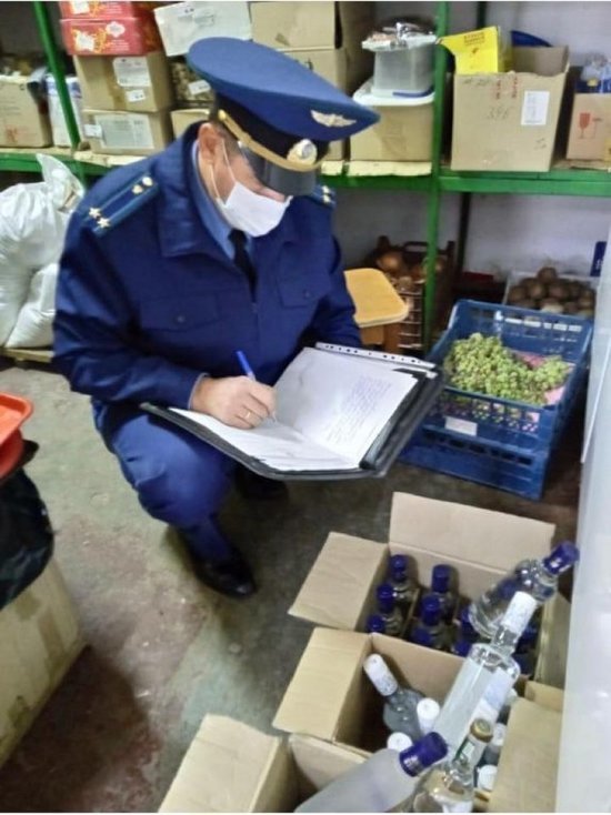 В Оренбуржье из оборота изъяли 257 подозрительных бутылок алкоголя