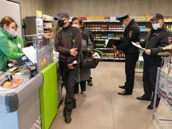 Свыше 20 протоколов за месяц составили полицейские за нарушение масочного режима в Котовске