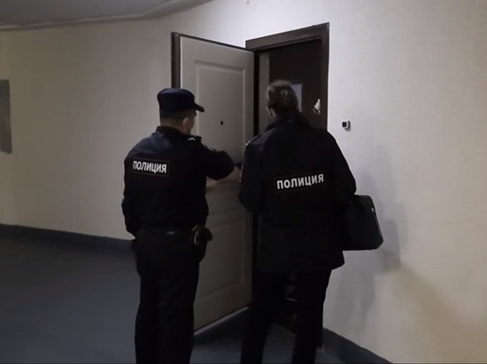 Полиция расселила «резиновую» квартиру на «Парнасе», в которой жили 12 нелегалов