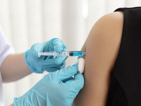 Новгородский минздрав опубликовал график работы мобильных пунктов вакцинации от COVID-19 и гриппа
