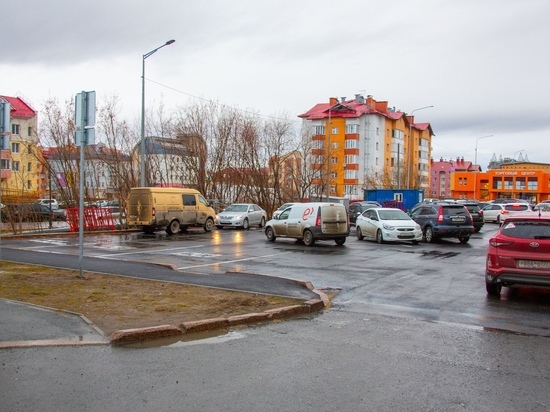 Новые парковки на 100 машиномест обустроят до 15 октября в Салехарде