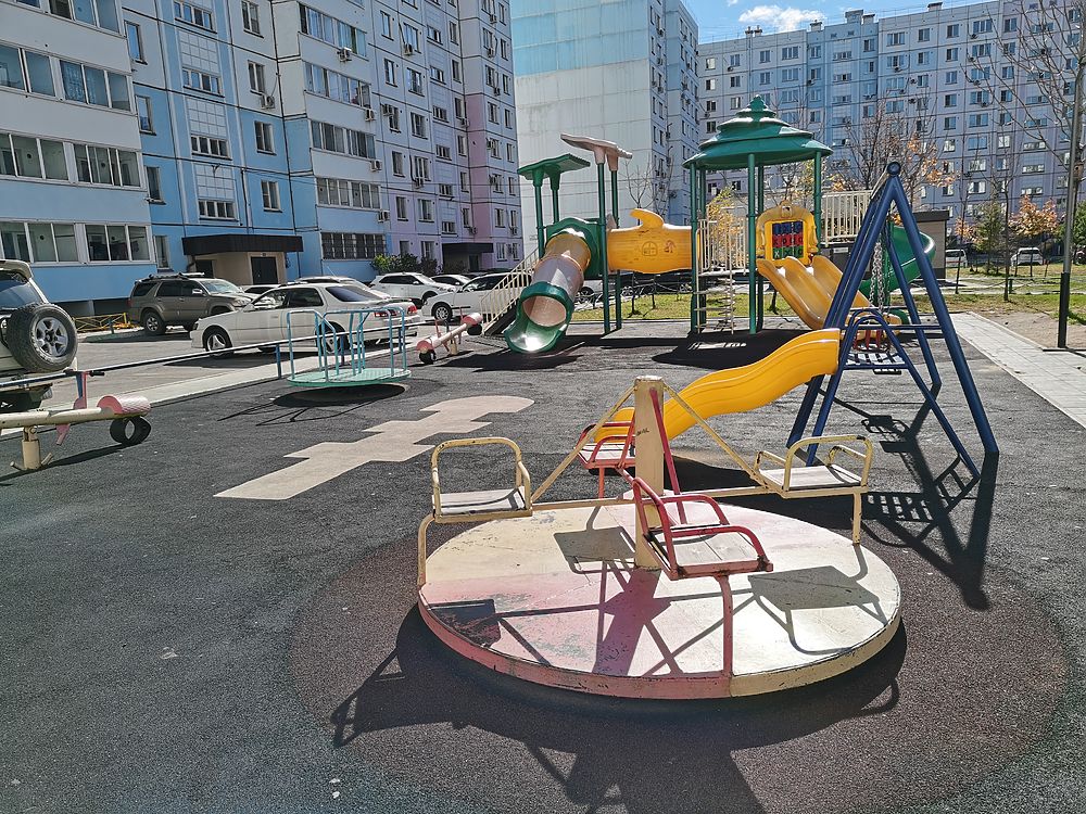 Где в Хабаровске нашлась огромная детская площадка?