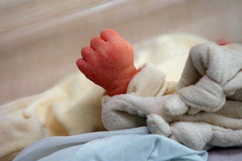 В одном заброшенном Ивановском доме нашли костромичку с новорожденным
