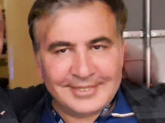 Саакашвили пообещал "вышвырнуть" премьера Грузии из кабинета