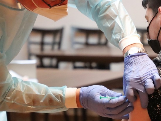 В Адыгее ввели обязательную вакцинацию для некоторых категорий граждан