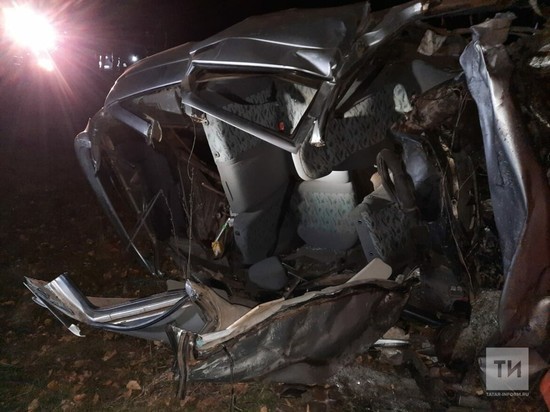 Водитель погиб при столкновении «Лады» с грузовиком в Буинске