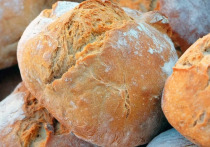 Врач-диетолог Наталья Круглова в интервью изданию «Ридус» рассказала, сколько можно есть хлеба в день без вреда для здоровья