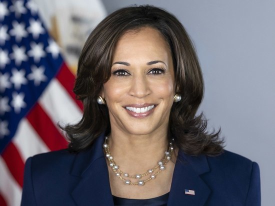 Камала Харрис назвала постыдным прошлое обращение с коренными американцами