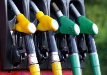 В Чите Забайкалкрайстат снова зафиксировал повышение цен на все виды автомобильного бензина и газ