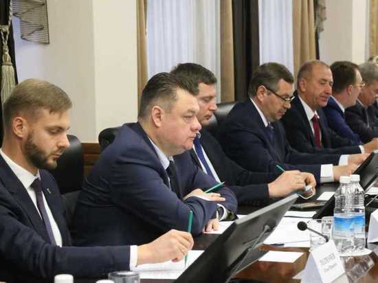 Камчатские депутаты получили оплачиваемые должности