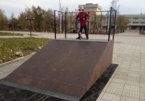 В Черновском районе Читы на площади Труда открыли скейт-площадку для любителей экстремальных видов спорта