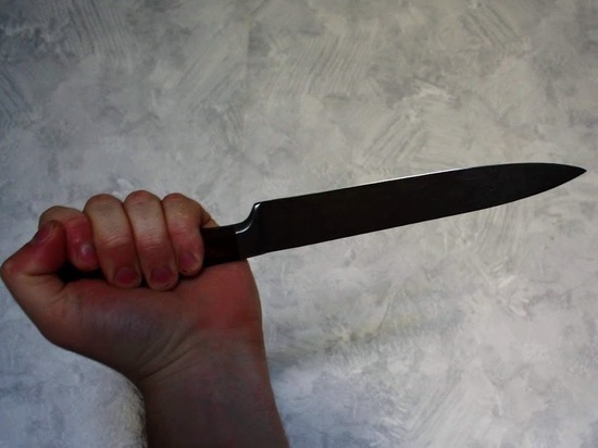 Во время ссоры волгоградка ударила мужа в живот кухонным ножом