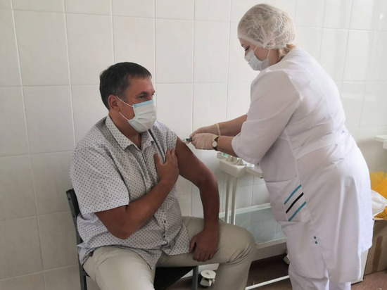 Без прививки будут отстранять от работы и не пускать в определенные места