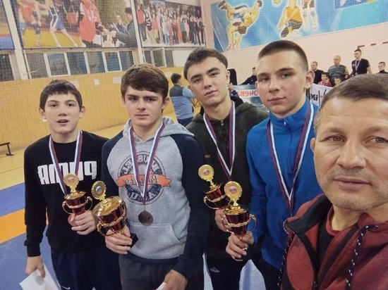 Донецкие борцы привезли 4 награды из Рязани
