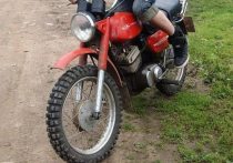 В Забайкальском крае полиция нашла и задержала жителя села Верхней Талачи, который украл у мотовора похищенный мотоцикл