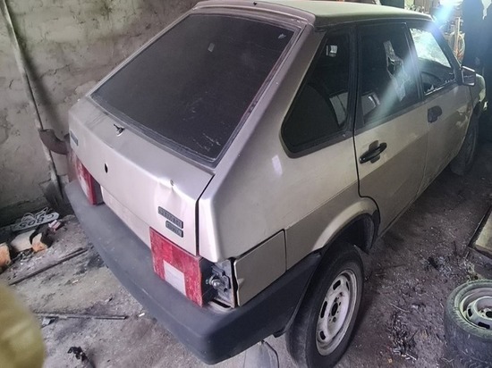 В Кызыле неисправный автомобиль был похищен с помощью автокрана
