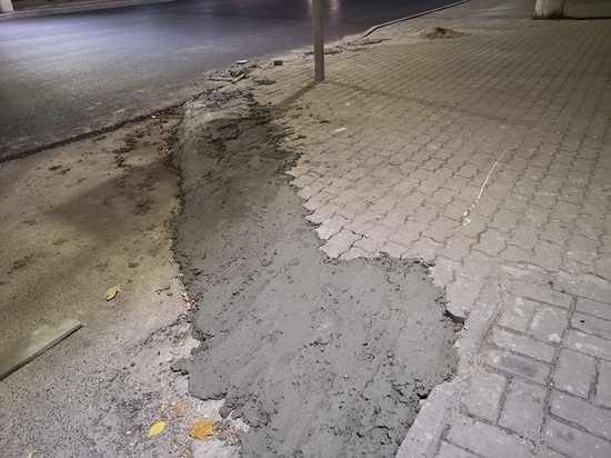Жители Курска высмеяли тротуары по улице Радищева