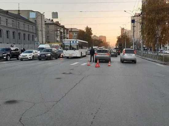 «Шкода» сбила 16-летнего парня на пешеходном переходе в Новосибирске