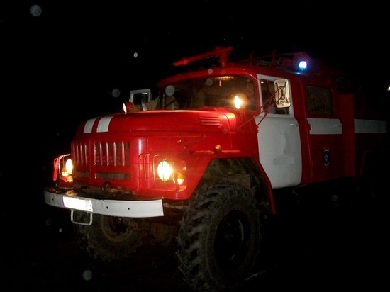 В Иванове поздно вечером сгорел гараж с автомобилем