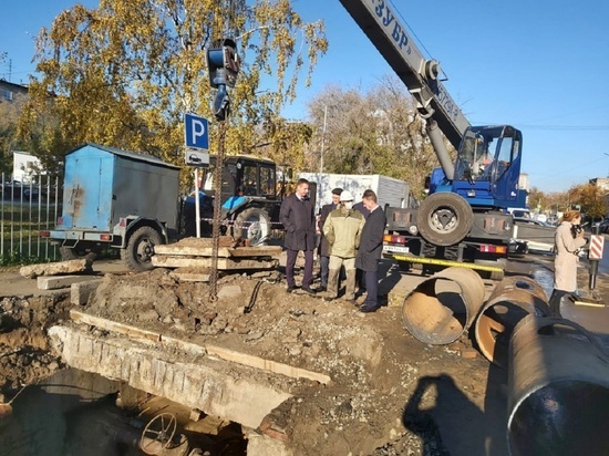 В центре Барнаула устранили коммунальную аварию