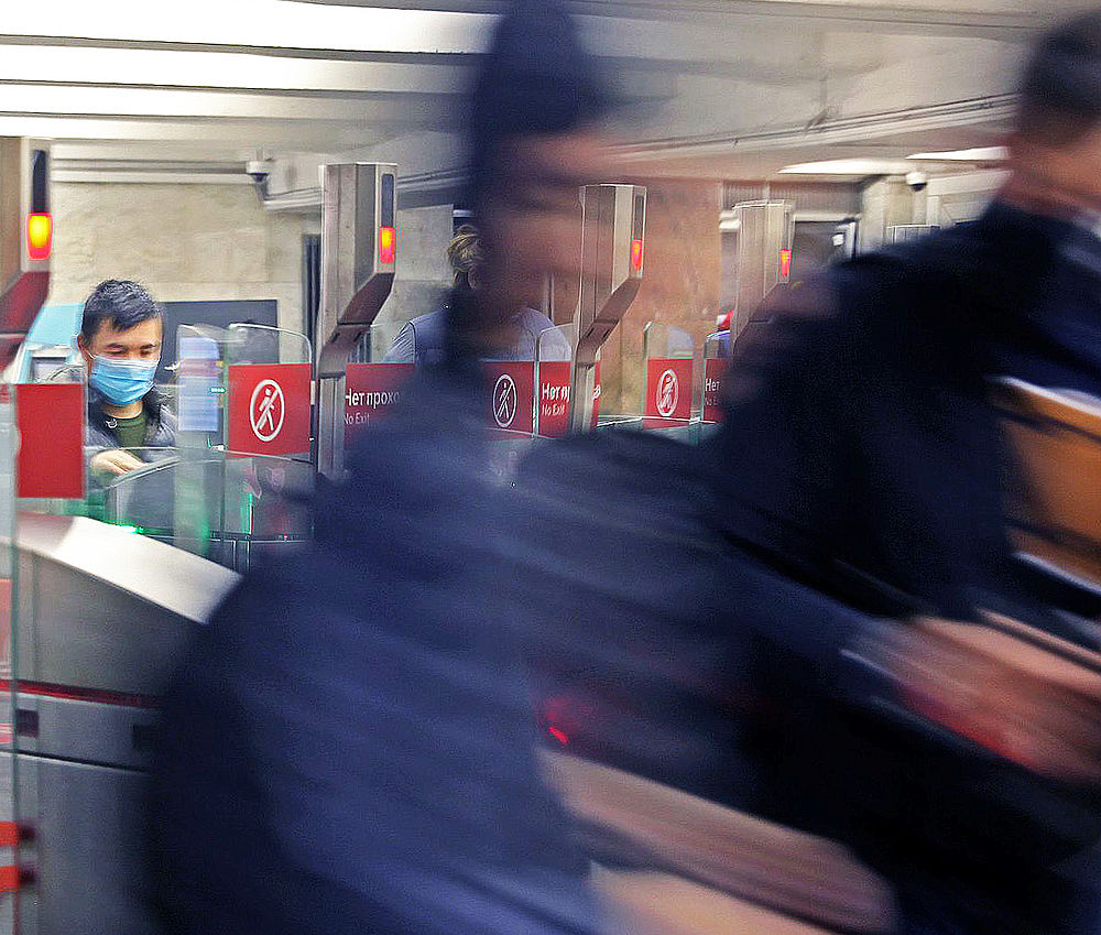 В метро запустили инновационный способ оплаты: кадры системы