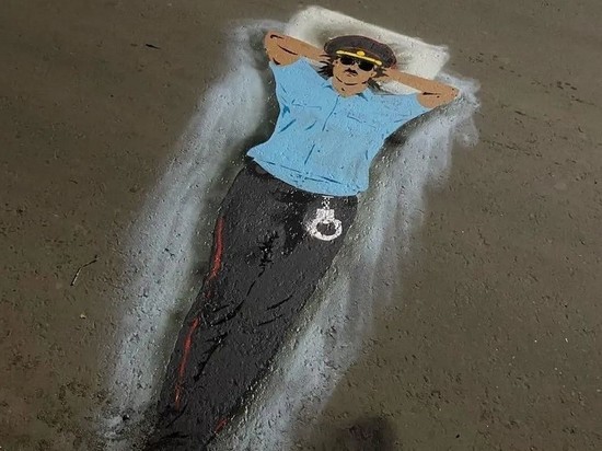 В Комсомольске-на-Амуре нарисовали лежачего полицейского