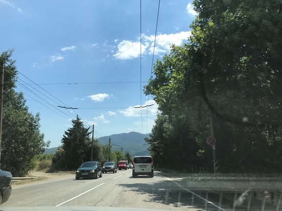 Крымчане недовольны дорогами в трех городах республики