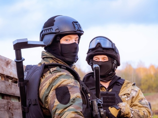 Многодневную тренировку в поле организовал новгородский ОМОН «Варяг»