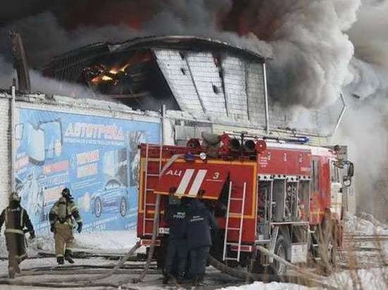 В Красноярске на складе автозапчастей, где погибли трое пожарных, обнаружены новые нарушения
