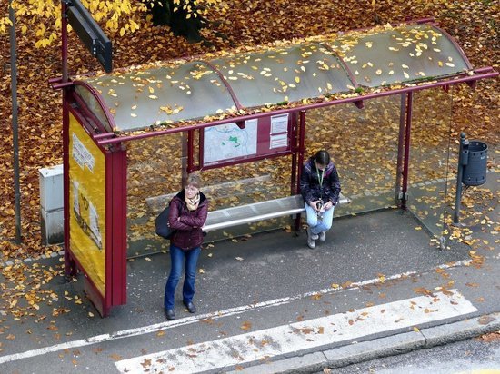 В Ряжске 28-летний мужчина хранил марихуану на автобусной остановке