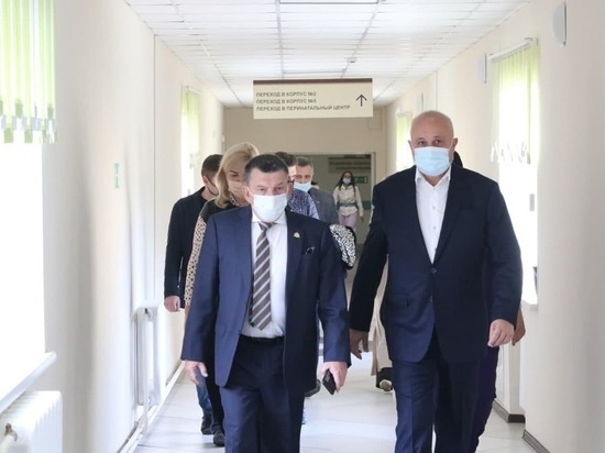 Сергей Цивилев проверил качество ремонта в кузбасской областной больнице