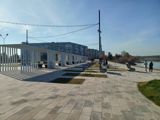  Трехлетние работы по обновлению набережной в Зеленогорске завершились в Красноярском крае