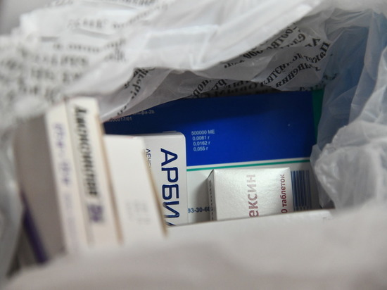 Волгоградцам в октябре выдали 22 тысячи комплектов лекарств от COVID-19