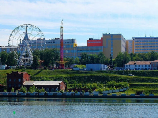 В Ижевске с 20 октября закрываются навигация по пруду и Летний сад