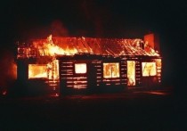 Ночью 19 октября на улице Аргунской в поселке Карымское произошло возгорание дома, тепляка и гаража с автомобилем