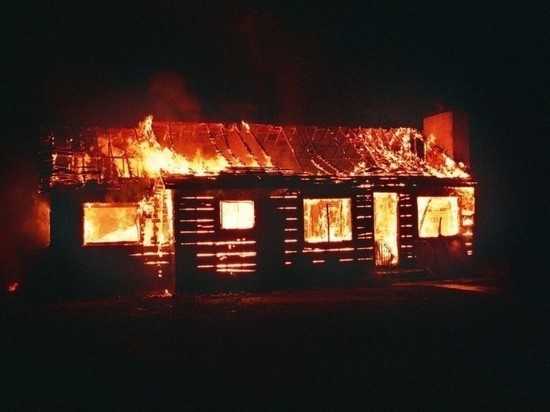 Житель Забайкалья погиб на пожаре дома в Карымском