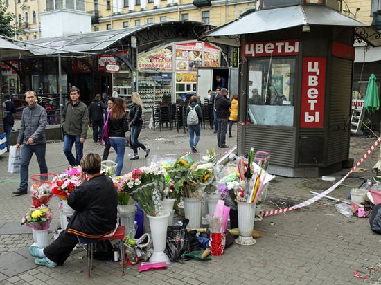 Смольный предложит петербуржцам новые рабочие места в городских ларьках