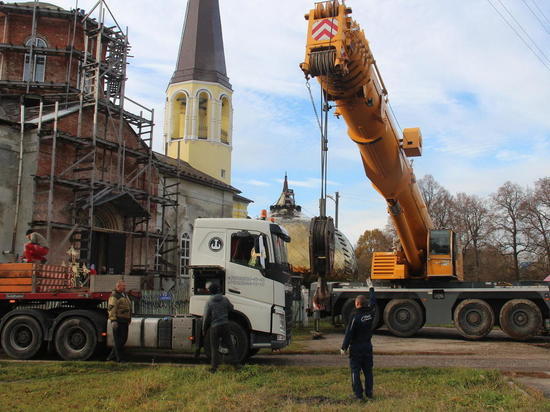 Купол храма села Воротынск Перемышльского района увенчали крестом