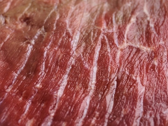 В Аскизе из магазина и кафе изъяли более 20 кг опасного мяса