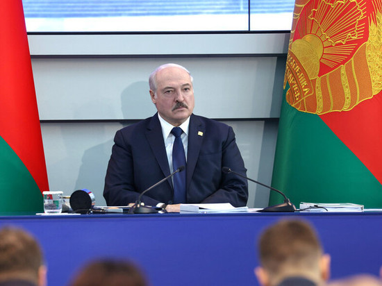Лукашенко: сильные государства используют пандемию в своих целях