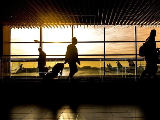 В аэропорту Манчестера проводят эвакуацию после обнаружения подозрительного пакета