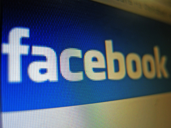В Facebook опровергли слухи о ребрендинге компании